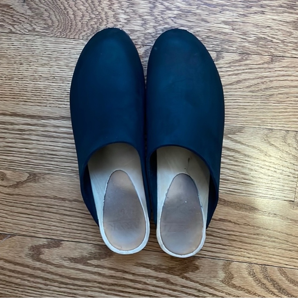 Bryr Black Worker Clogs